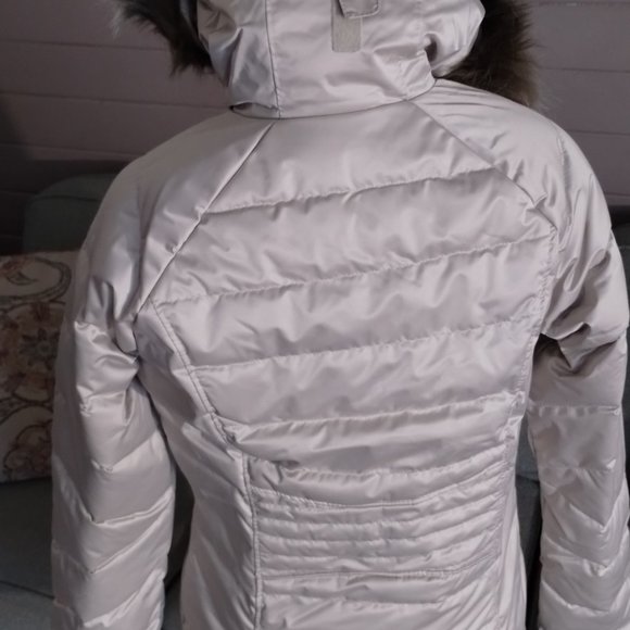 NWT Columbia Women's Lay D Down III Jacket, Size XS - Picture 3 of 10